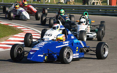 Der venter nogle spændende dyster for ude for Marco L. Sørensen i det britiske Formel Ford-mesterskab.